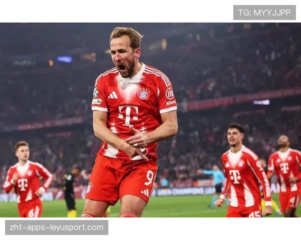 凯恩双响建功，领衔拜仁锋线制胜，凯恩足球